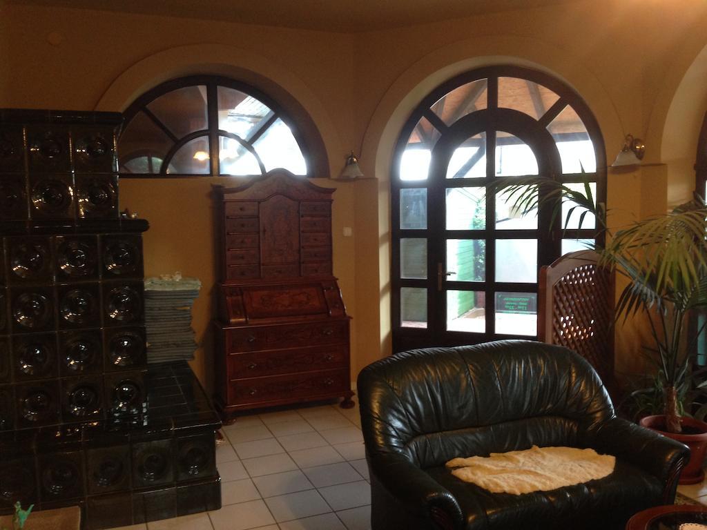 Juhasz Fogado Bed & Breakfast Fonyód Екстериор снимка