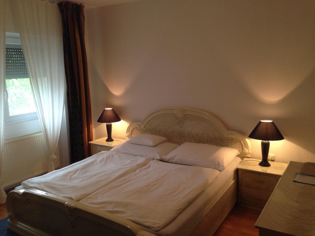 Juhasz Fogado Bed & Breakfast Fonyód Стая снимка