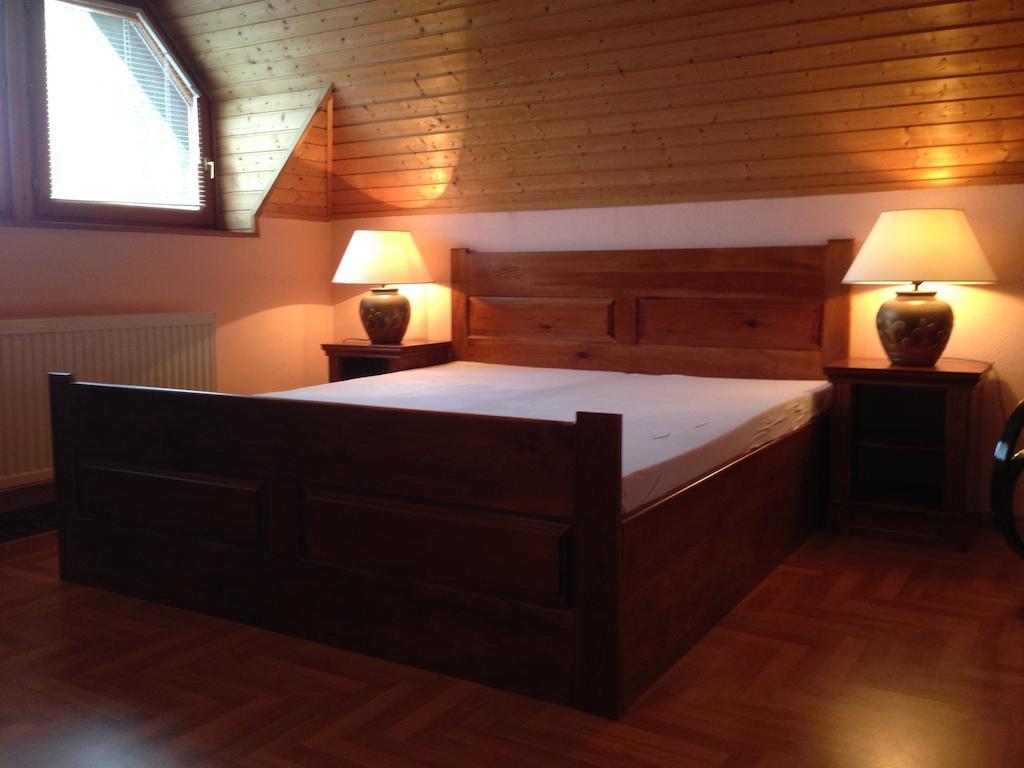 Juhasz Fogado Bed & Breakfast Fonyód Стая снимка